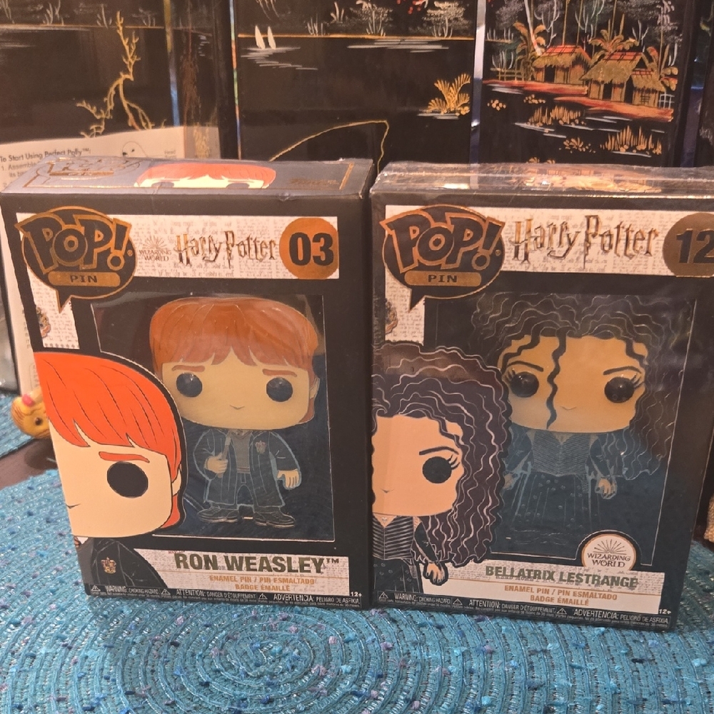 Pop Harry Potter Pins - Ron Weasley & Bellatrix Lestrange - Picture 1 of 5
